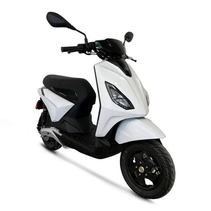 Scooter Electrique PIAGGIO 1 blanc